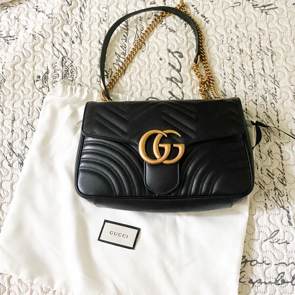 Gucci GG Marmont black medium chain bag